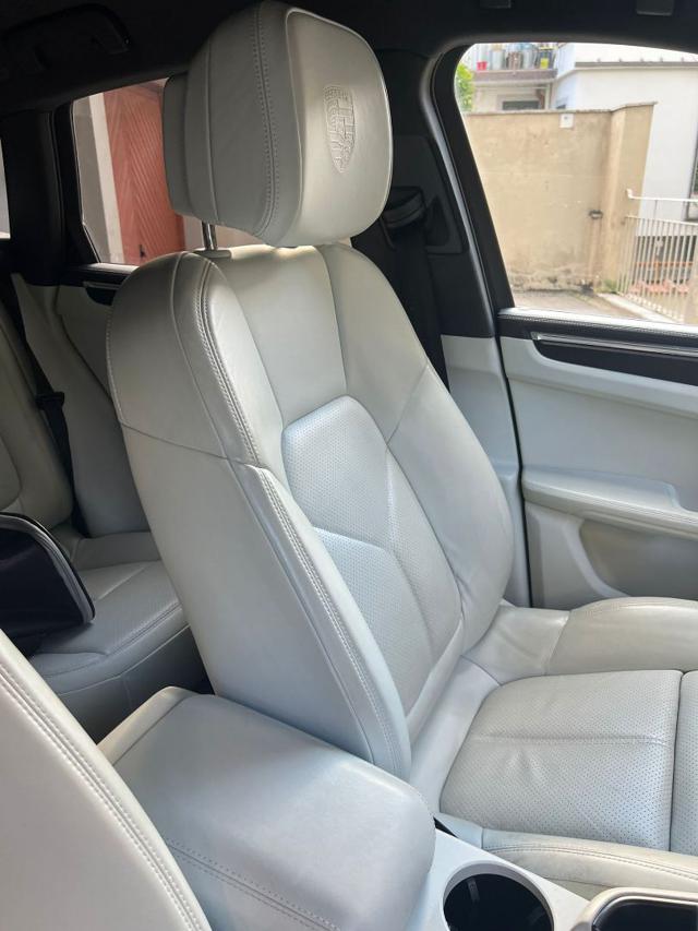 PORSCHE Macan usata, con Touch screen