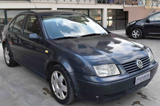 VOLKSWAGEN Bora usata, con Airbag laterali