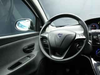 LANCIA Ypsilon usata, con ESP