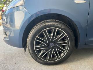 LANCIA Ypsilon usata, con Controllo trazione