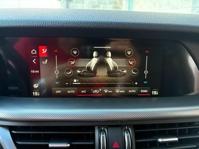 ALFA ROMEO Stelvio usata, con Sedile posteriore sdoppiato