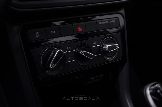 VOLKSWAGEN T-Cross usata, con Volante in pelle