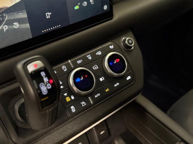 LAND ROVER Defender usata, con Sistema di navigazione