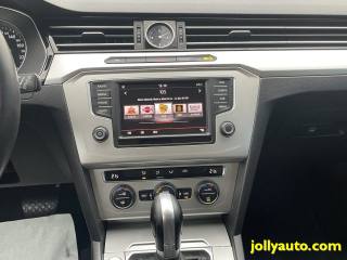 VOLKSWAGEN Passat Variant usata, con ESP