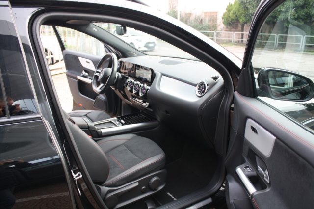 MERCEDES-BENZ GLA 200 usata, con Cruise Control