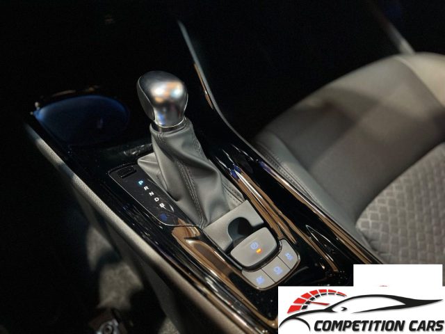 TOYOTA C-HR usata 18