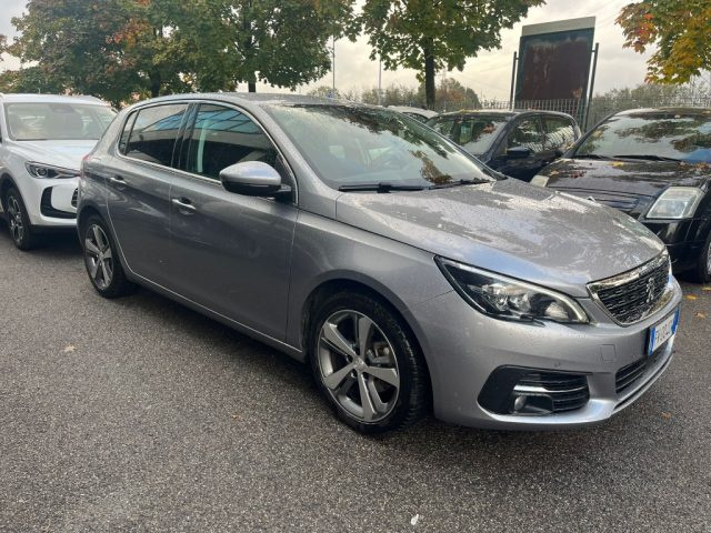 PEUGEOT 308 usata, con Airbag