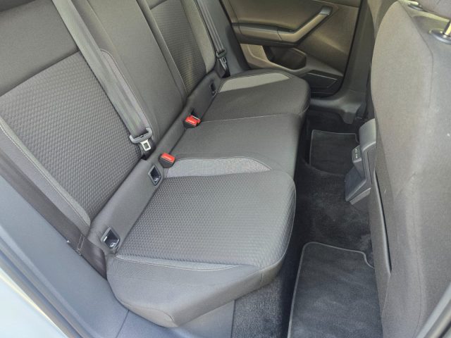 VOLKSWAGEN Taigo usata 140