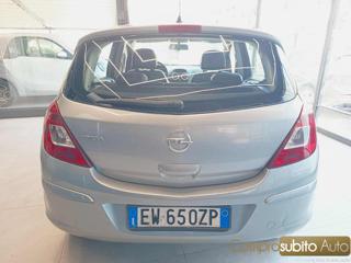 OPEL Corsa usata, con Autoradio