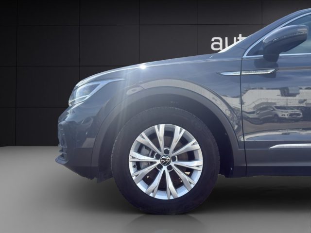 VOLKSWAGEN Tiguan usata, con Volante multifunzione