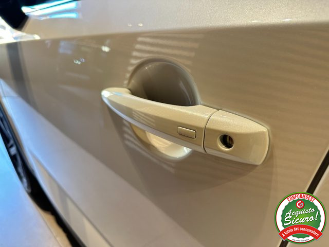 NISSAN Qashqai usata, con Luci diurne LED