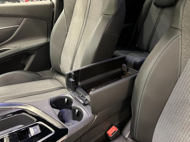 PEUGEOT 5008 usata, con 360° camera