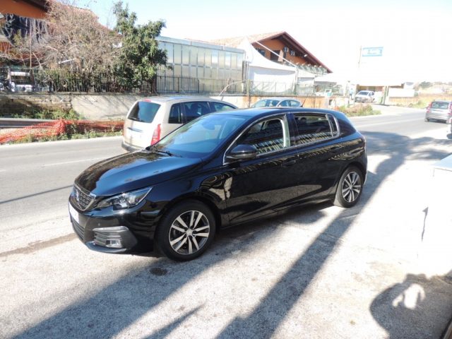 PEUGEOT 308 usata, con Airbag