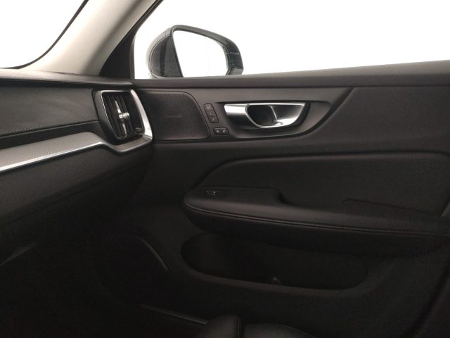 VOLVO V60 usata, con Sedile posteriore sdoppiato