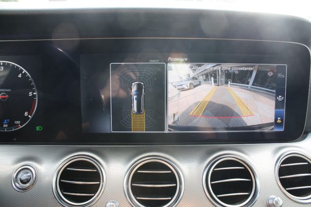 MERCEDES-BENZ E 220 usata, con Vetri oscurati