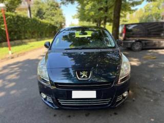 PEUGEOT 5008 usata, con Airbag