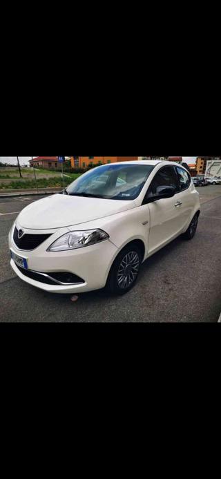 LANCIA Ypsilon 1.2 69 CV 5 porte Silver