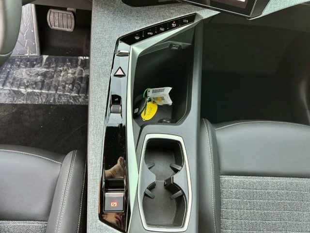 PEUGEOT 3008 usata 26