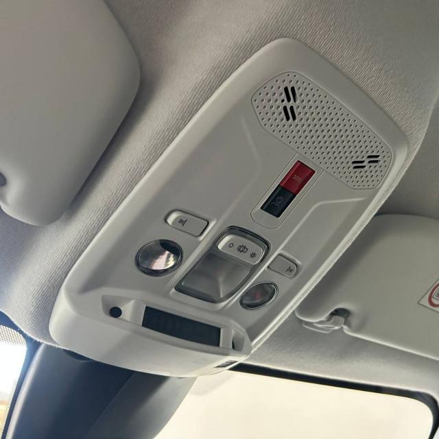 PEUGEOT 208 usata, con Fari LED