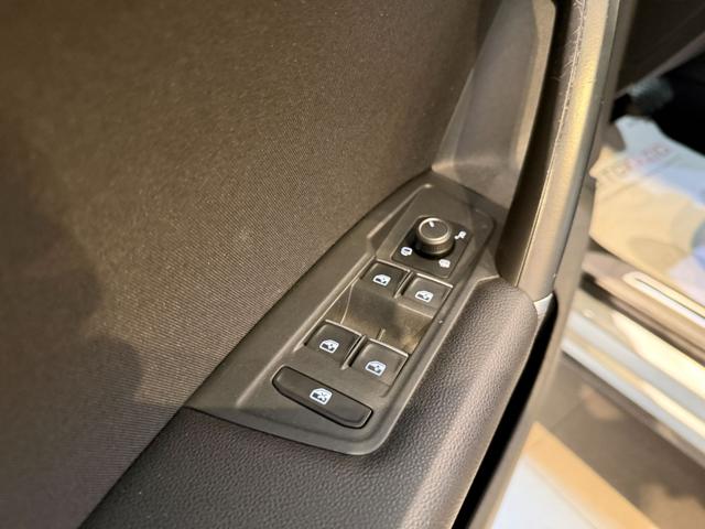 VOLKSWAGEN Tiguan usata, con Sensori di parcheggio anteriori