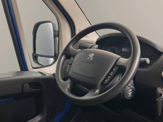 PEUGEOT Boxer usata, con Autoradio digitale