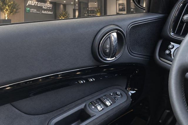 MINI Cooper usata, con Fari LED