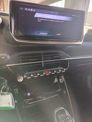 PEUGEOT 2008 usata 22