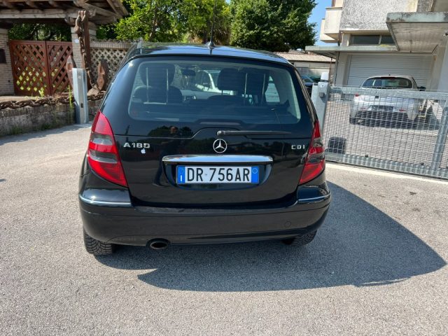 MERCEDES-BENZ A 180 usata, con Alzacristalli elettrici