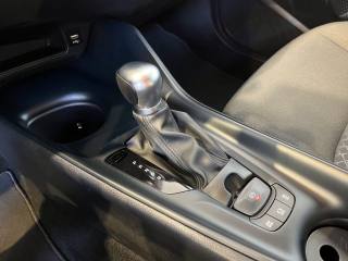 TOYOTA C-HR usata, con Autoradio digitale