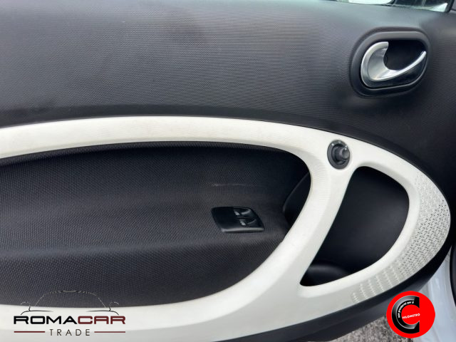 SMART ForTwo usata, con USB