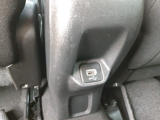 JEEP Renegade usata, con USB