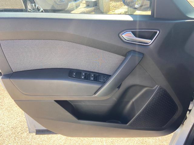 RENAULT Kangoo usata 33