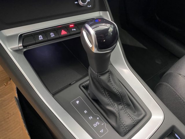 AUDI Q3 usata, con Volante in pelle