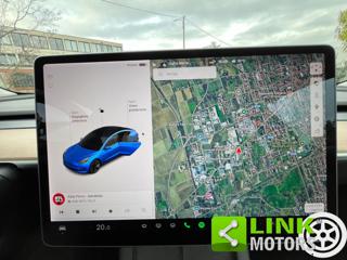 TESLA Model 3 usata, con Fendinebbia