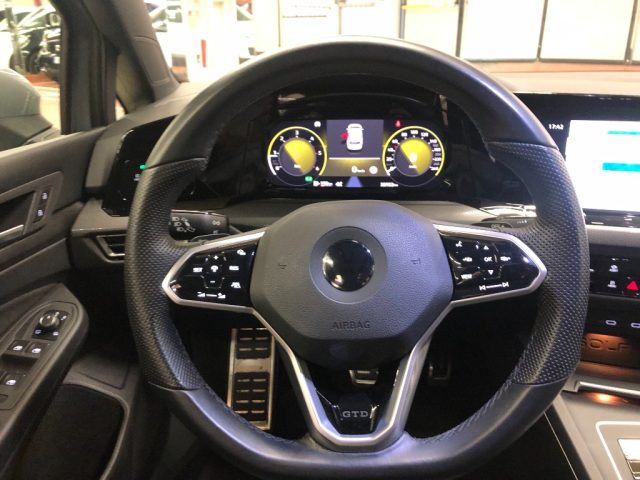 VOLKSWAGEN Golf usata, con Fari LED