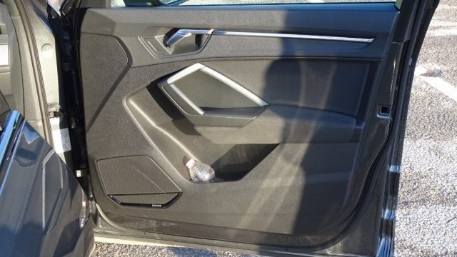 AUDI RS Q3 usata, con Specchietto retrovisore con funzione antiabbagliamento