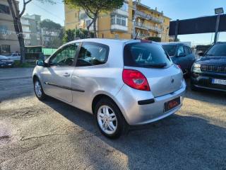 RENAULT Clio usata, con Alzacristalli elettrici