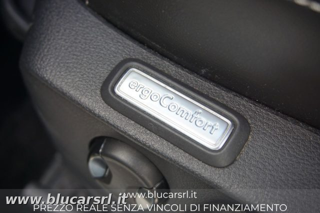 VOLKSWAGEN Passat usata 21