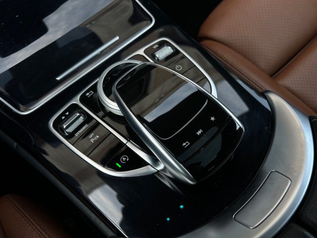 MERCEDES-BENZ C 220 usata, con Lettore CD