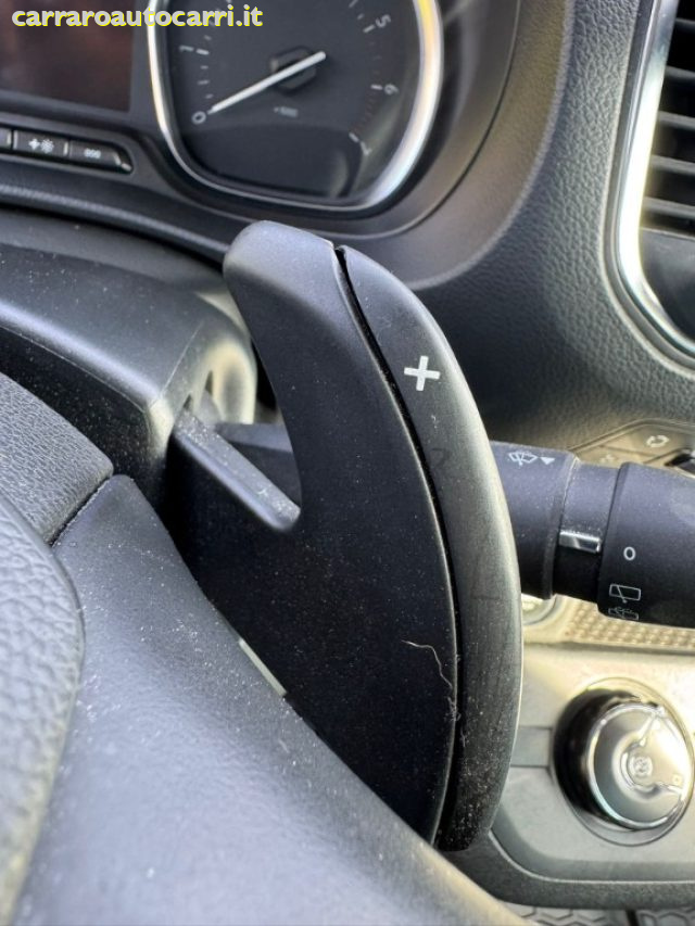 PEUGEOT Traveller usata, con Sedile posteriore sdoppiato