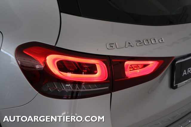 MERCEDES-BENZ GLA 200 usata, con Volante multifunzione