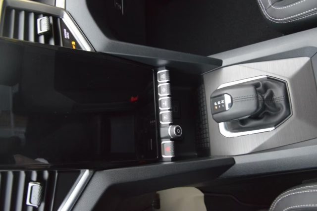 VOLKSWAGEN Amarok usata, con ESP