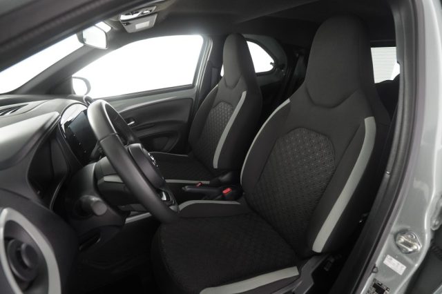 TOYOTA Aygo X usata 2