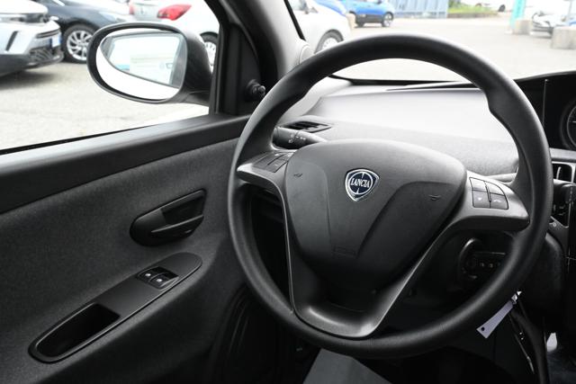 LANCIA Ypsilon usata, con Hill holder