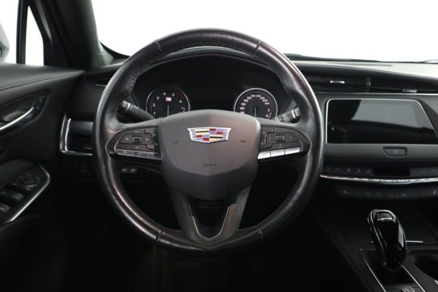CADILLAC XT4 usata 5