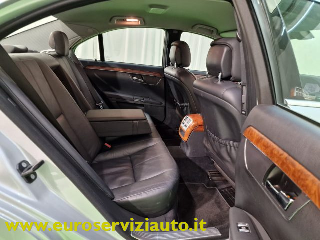 MERCEDES-BENZ S 320 usata 49