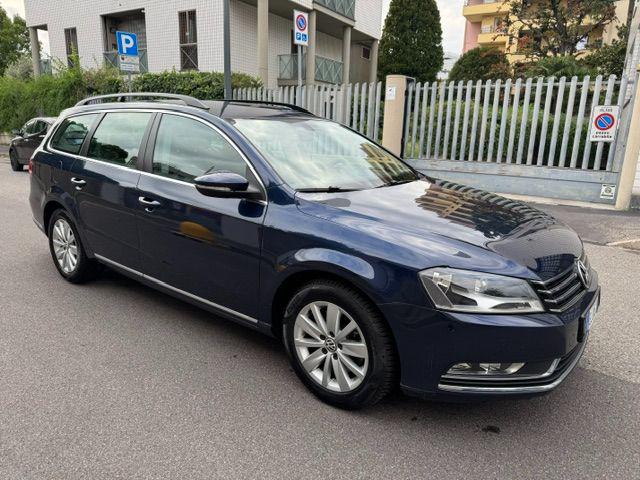 VOLKSWAGEN Passat usata, con Airbag