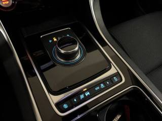 JAGUAR XE usata, con Regolazione elettrica sedili