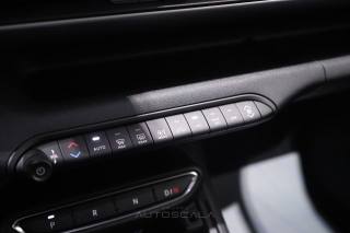 JEEP Avenger usata, con USB