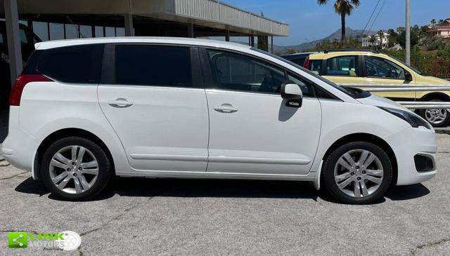 PEUGEOT 5008 usata, con Climatizzatore